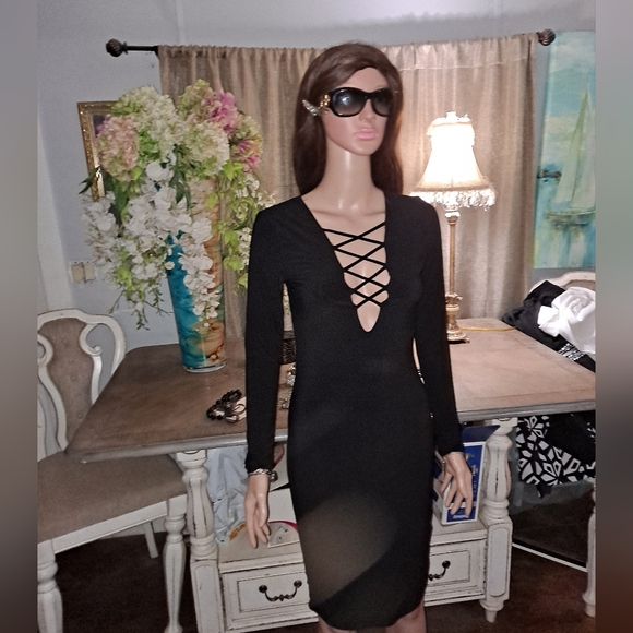 Ming ming dress, size m - Picture 5 of 12